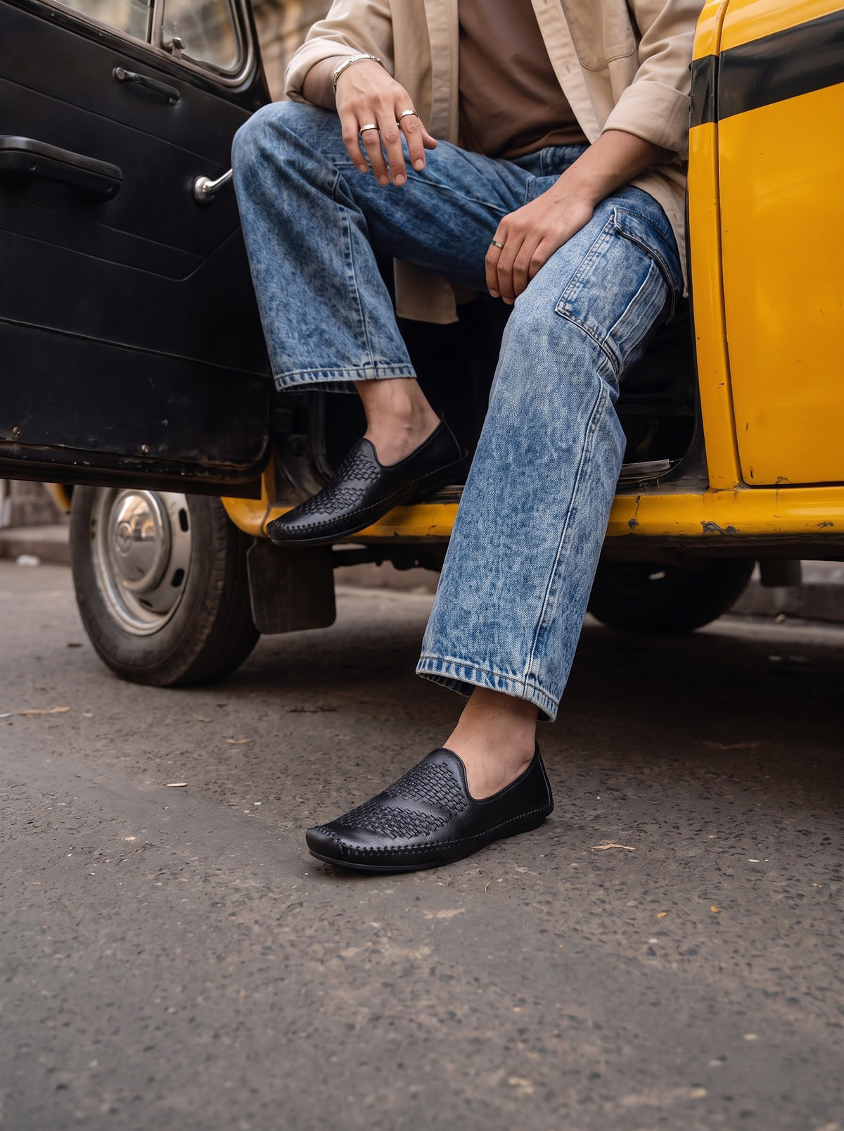 Bunviro - Black Woven Loafers