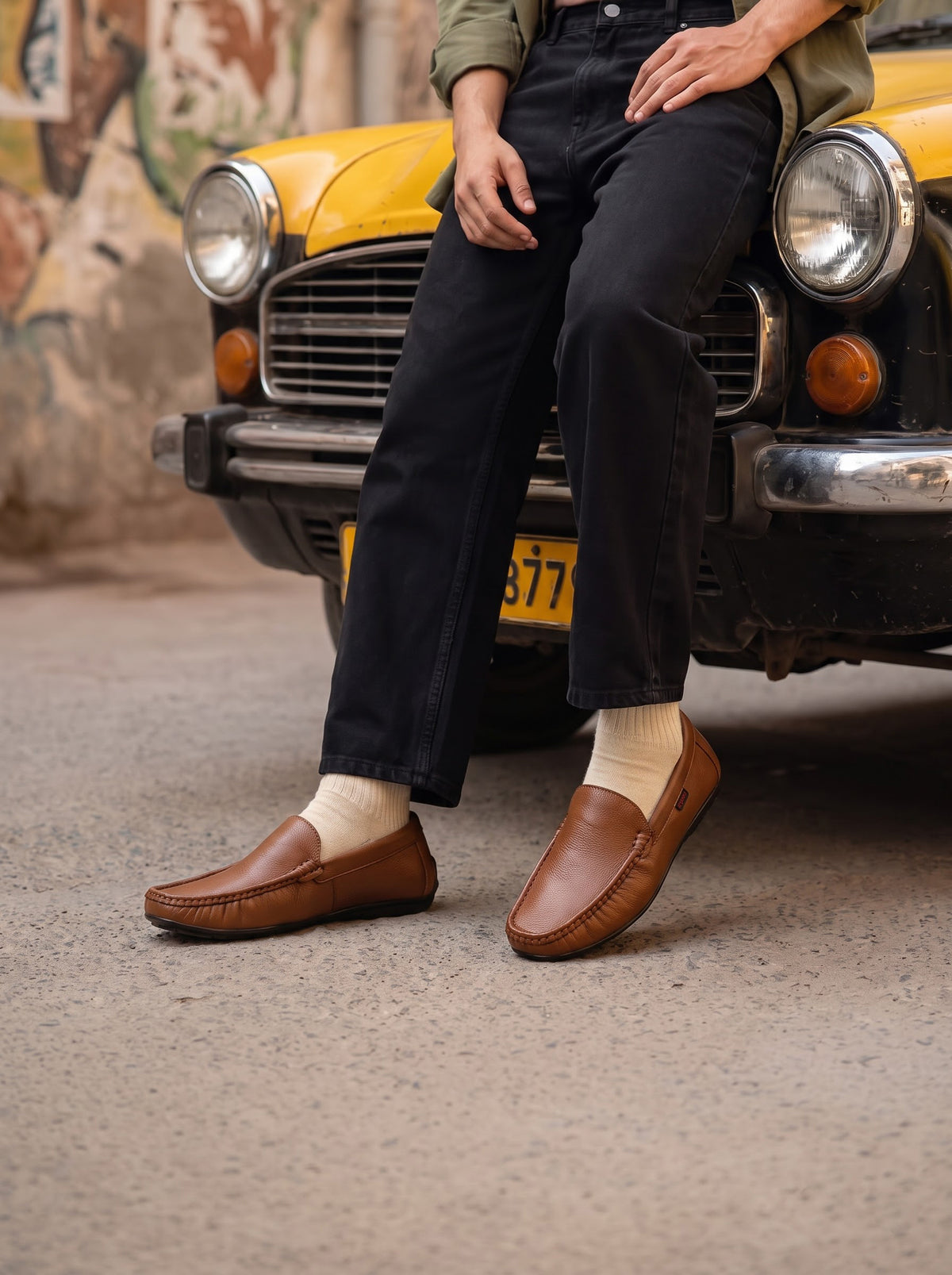 Mocchira - Tan Driving Moccasins